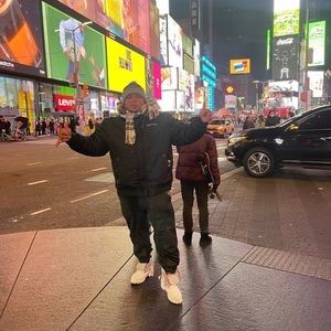 Meet your Posher, Robin